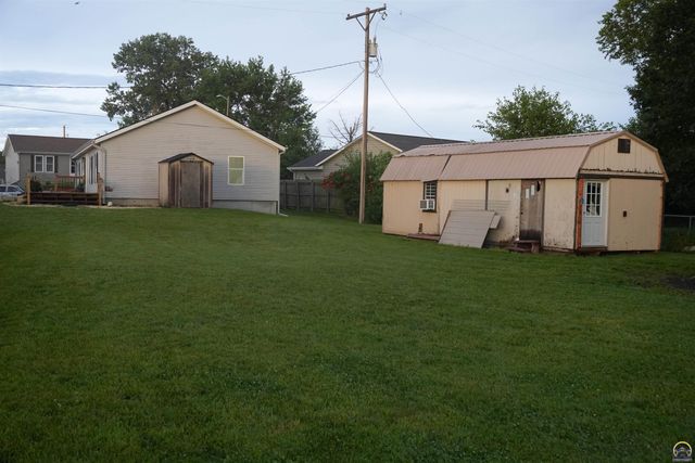 1721 SW 72nd Pl, Topeka, KS 66619