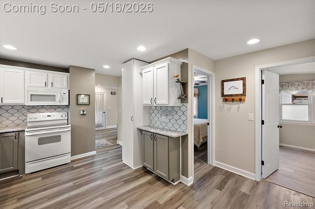 8529 Munrovia Street, Shelby Twp, MI 48317