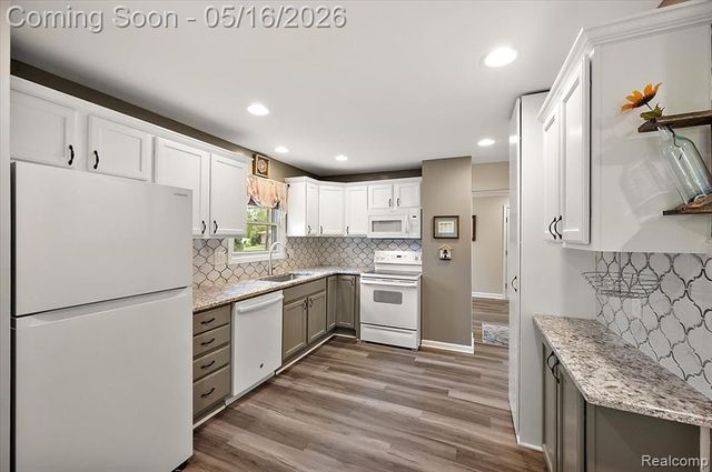 8529 Munrovia Street, Shelby Twp, MI 48317