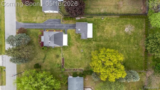 8529 Munrovia Street, Shelby Twp, MI 48317