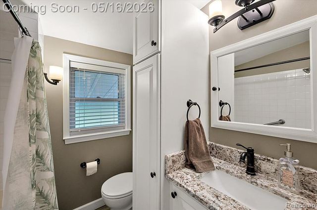 8529 Munrovia Street, Shelby Twp, MI 48317