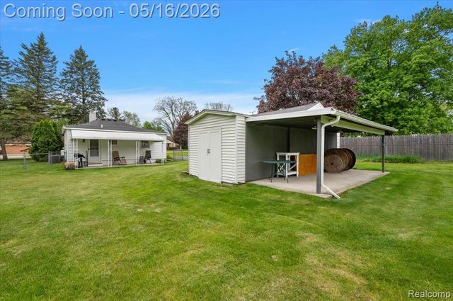 8529 Munrovia Street, Shelby Twp, MI 48317