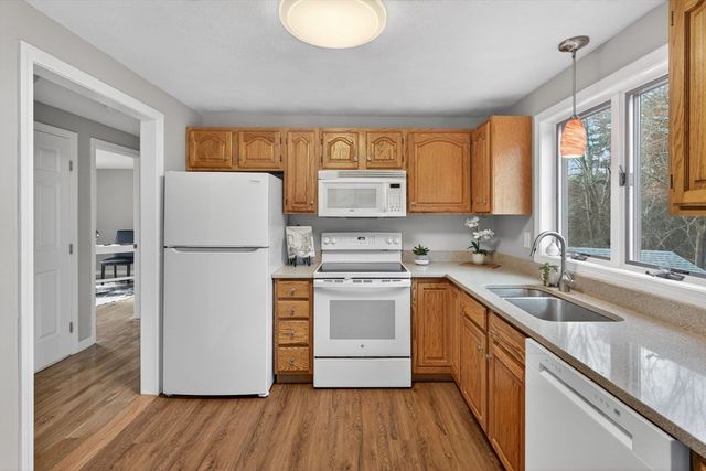 16 Andrews Farm Rd, Boxford, MA 01921