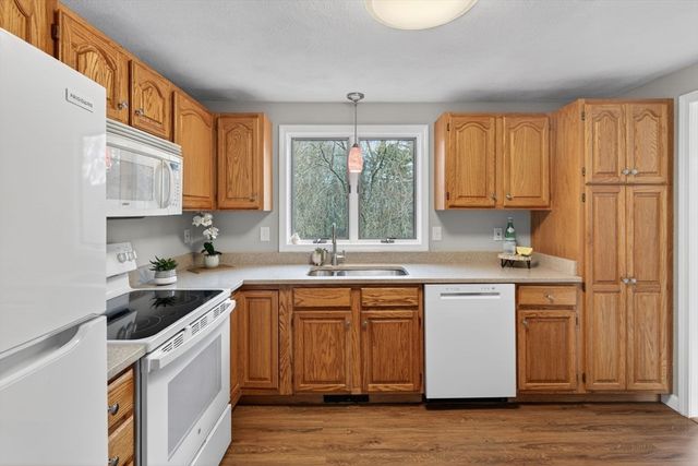 16 Andrews Farm Rd, Boxford, MA 01921