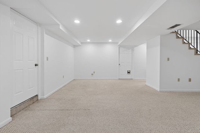 16 Andrews Farm Rd, Boxford, MA 01921