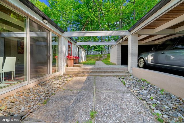 3705 DARBY RD, Bryn Mawr, PA 19010