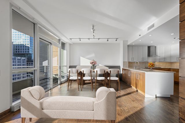 250 E Pearson Street 1601, Chicago, IL 60611