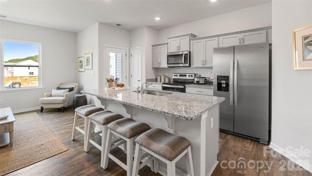 74 Caroline Valley Lane, Hendersonville, NC 28792