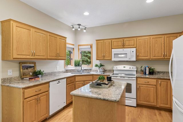 10947 Alexandra Court, Inver Grove Heights, MN 55077