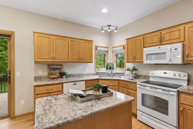 10947 Alexandra Court, Inver Grove Heights, MN 55077