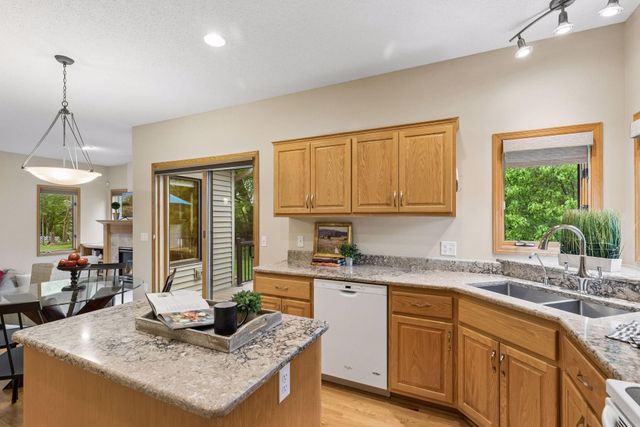 10947 Alexandra Court, Inver Grove Heights, MN 55077