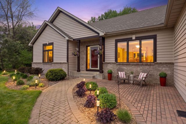 10947 Alexandra Court, Inver Grove Heights, MN 55077