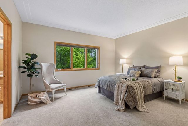 10947 Alexandra Court, Inver Grove Heights, MN 55077