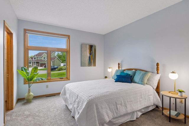10947 Alexandra Court, Inver Grove Heights, MN 55077
