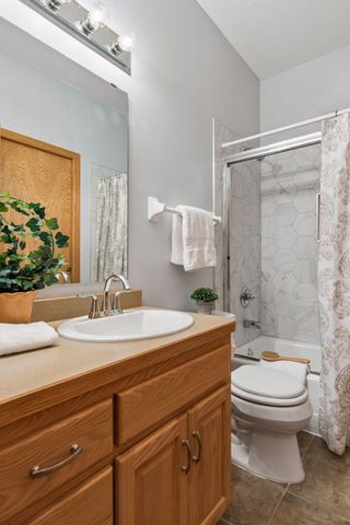 10947 Alexandra Court, Inver Grove Heights, MN 55077