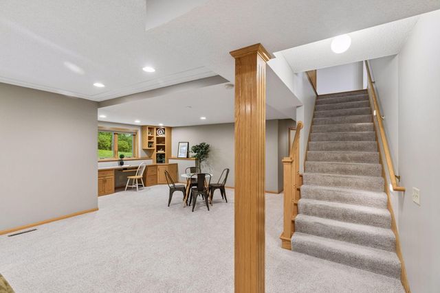 10947 Alexandra Court, Inver Grove Heights, MN 55077