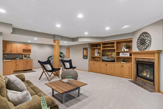 10947 Alexandra Court, Inver Grove Heights, MN 55077