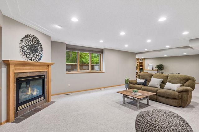 10947 Alexandra Court, Inver Grove Heights, MN 55077
