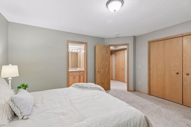 10947 Alexandra Court, Inver Grove Heights, MN 55077