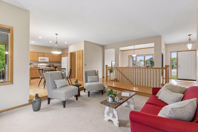 10947 Alexandra Court, Inver Grove Heights, MN 55077