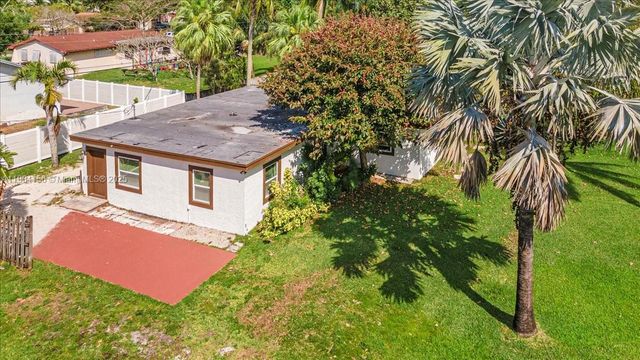 4421 SW 73rd Ter, Davie, FL 33314