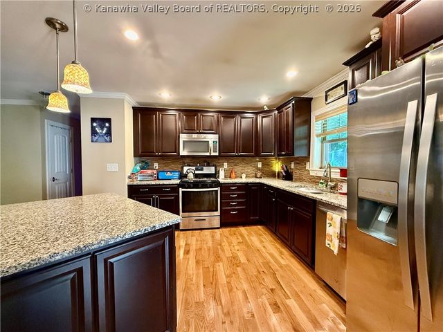 1432 New Hope Road, Elkview, WV 25071