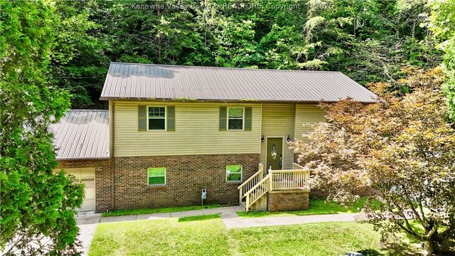 1432 New Hope Road, Elkview, WV 25071