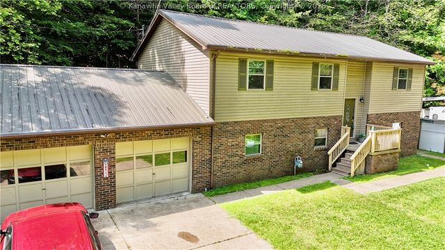 1432 New Hope Road, Elkview, WV 25071
