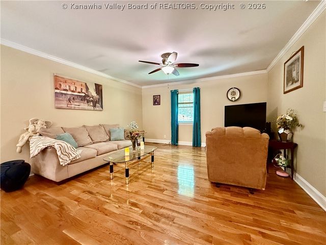 1432 New Hope Road, Elkview, WV 25071