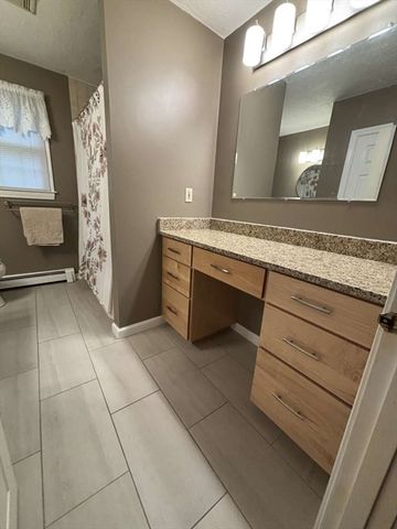 2 Lafayette Dr, Marlborough, MA 01752