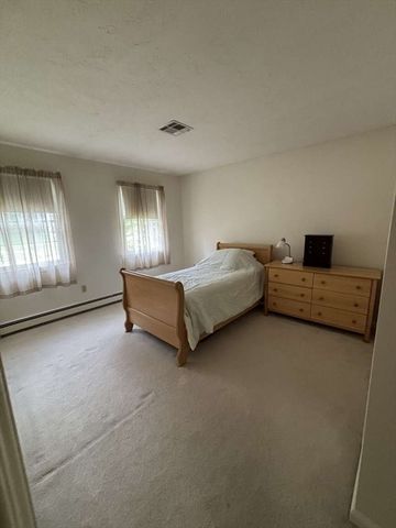 2 Lafayette Dr, Marlborough, MA 01752