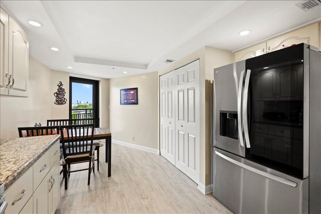 1167 Hillsboro Mile 509, Hillsboro Beach, FL 33062