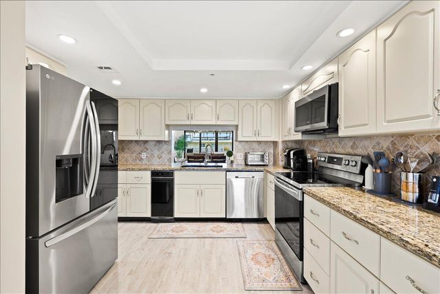 1167 Hillsboro Mile 509, Hillsboro Beach, FL 33062