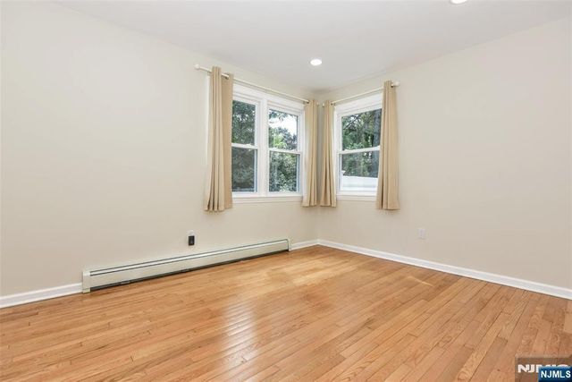 320 Monroe Avenue, Wyckoff, NJ 07481