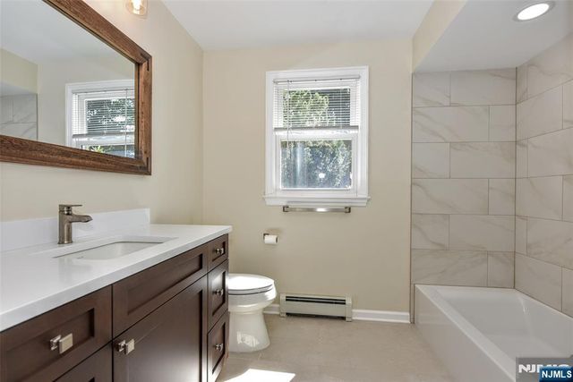 320 Monroe Avenue, Wyckoff, NJ 07481