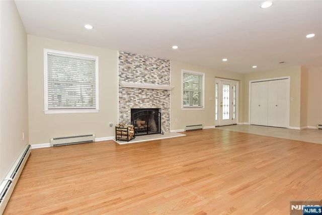 320 Monroe Avenue, Wyckoff, NJ 07481