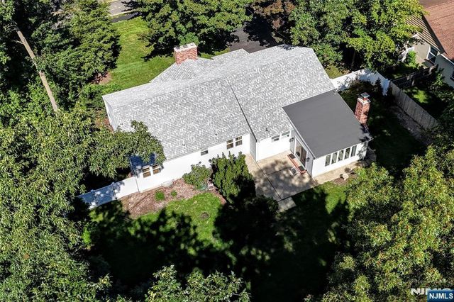 320 Monroe Avenue, Wyckoff, NJ 07481