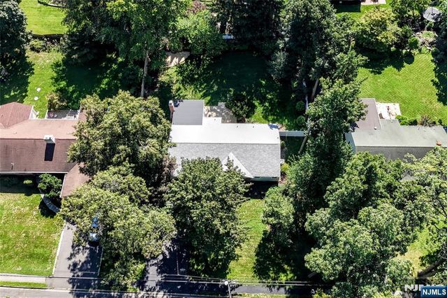 320 Monroe Avenue, Wyckoff, NJ 07481