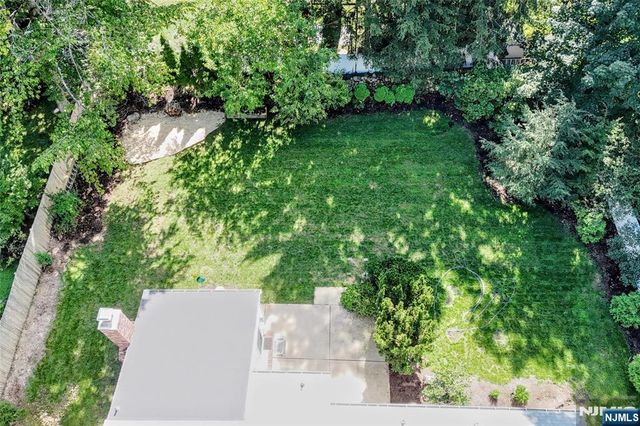 320 Monroe Avenue, Wyckoff, NJ 07481