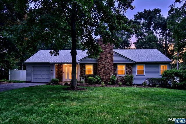 320 Monroe Avenue, Wyckoff, NJ 07481