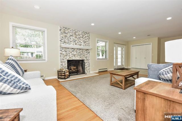 320 Monroe Avenue, Wyckoff, NJ 07481
