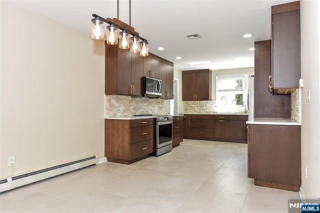 320 Monroe Avenue, Wyckoff, NJ 07481