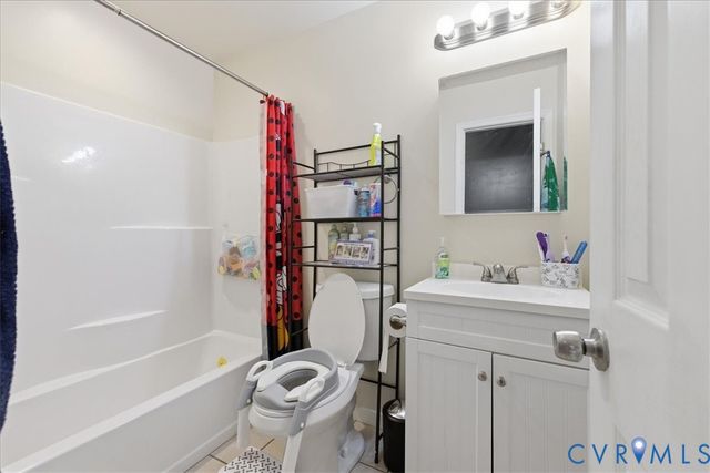 1405 Lee Ln, Hopewell, VA 23860