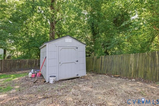 1405 Lee Ln, Hopewell, VA 23860