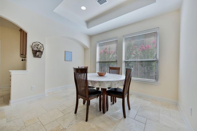 102 Buck Trail Place, The Woodlands, TX 77389