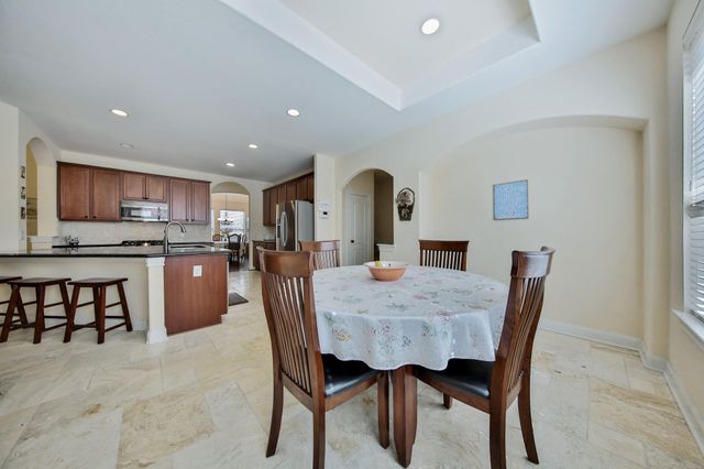 102 Buck Trail Place, The Woodlands, TX 77389