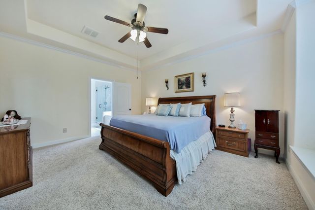 102 Buck Trail Place, The Woodlands, TX 77389