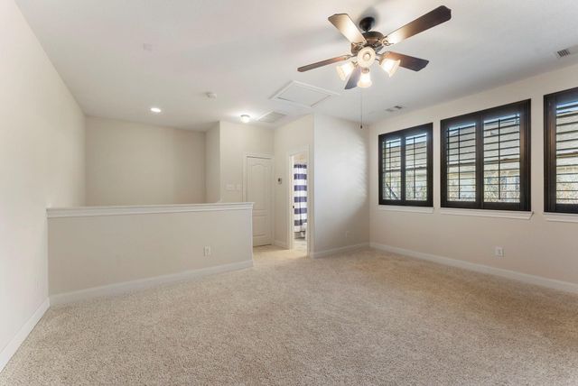 102 Buck Trail Place, The Woodlands, TX 77389