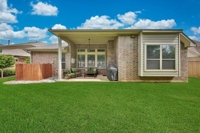 102 Buck Trail Place, The Woodlands, TX 77389