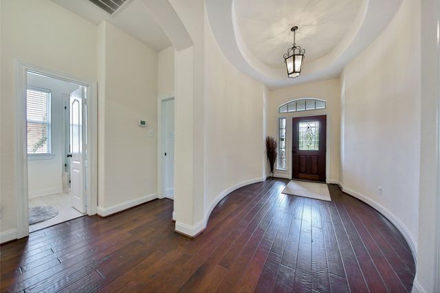 102 Buck Trail Place, The Woodlands, TX 77389